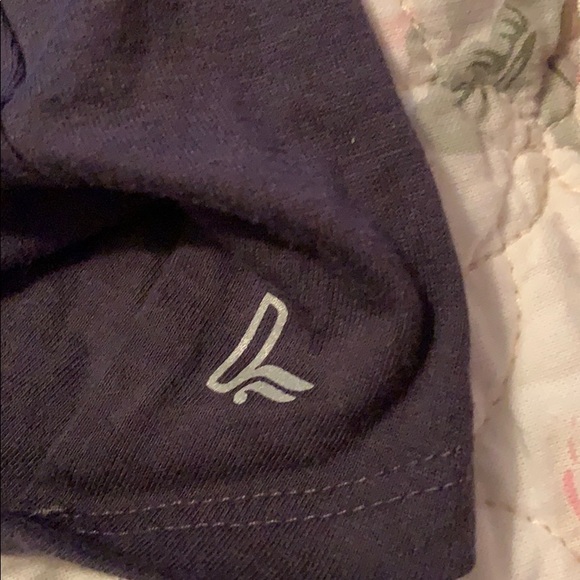 Fabletics crop top - Picture 3 of 3